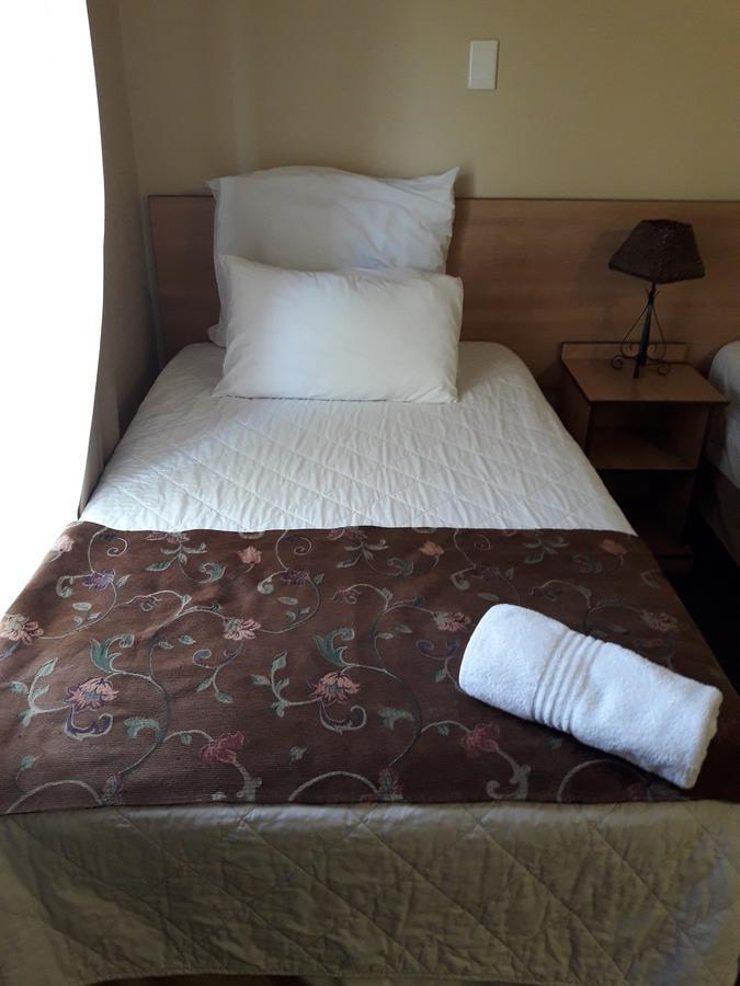 Airport Hotel Kimberley Eksteriør bilde