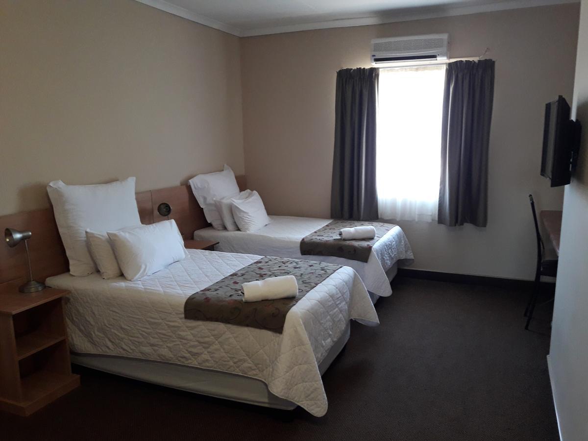 Airport Hotel Kimberley Eksteriør bilde